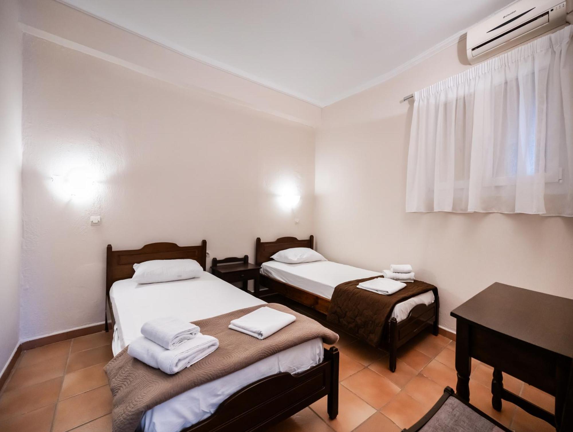 Ionio Hotel Нікіана Екстер'єр фото